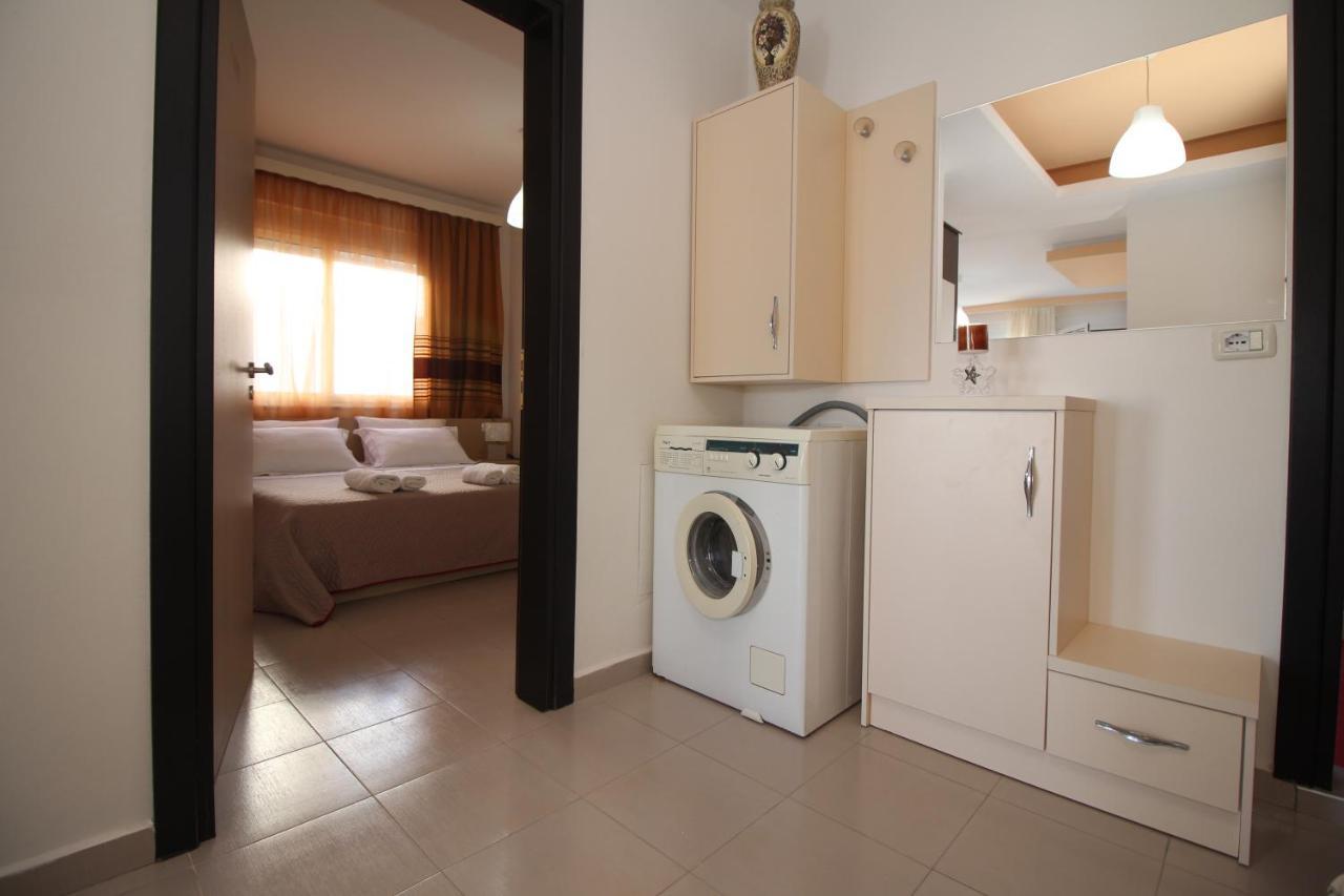 Chill Out Apartment Sarandë Exterior foto